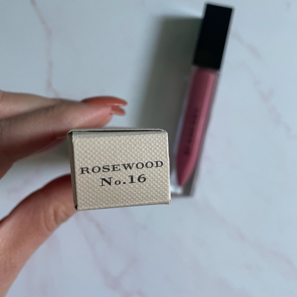 Burberry liquid lipstick - Picture 2 of 2